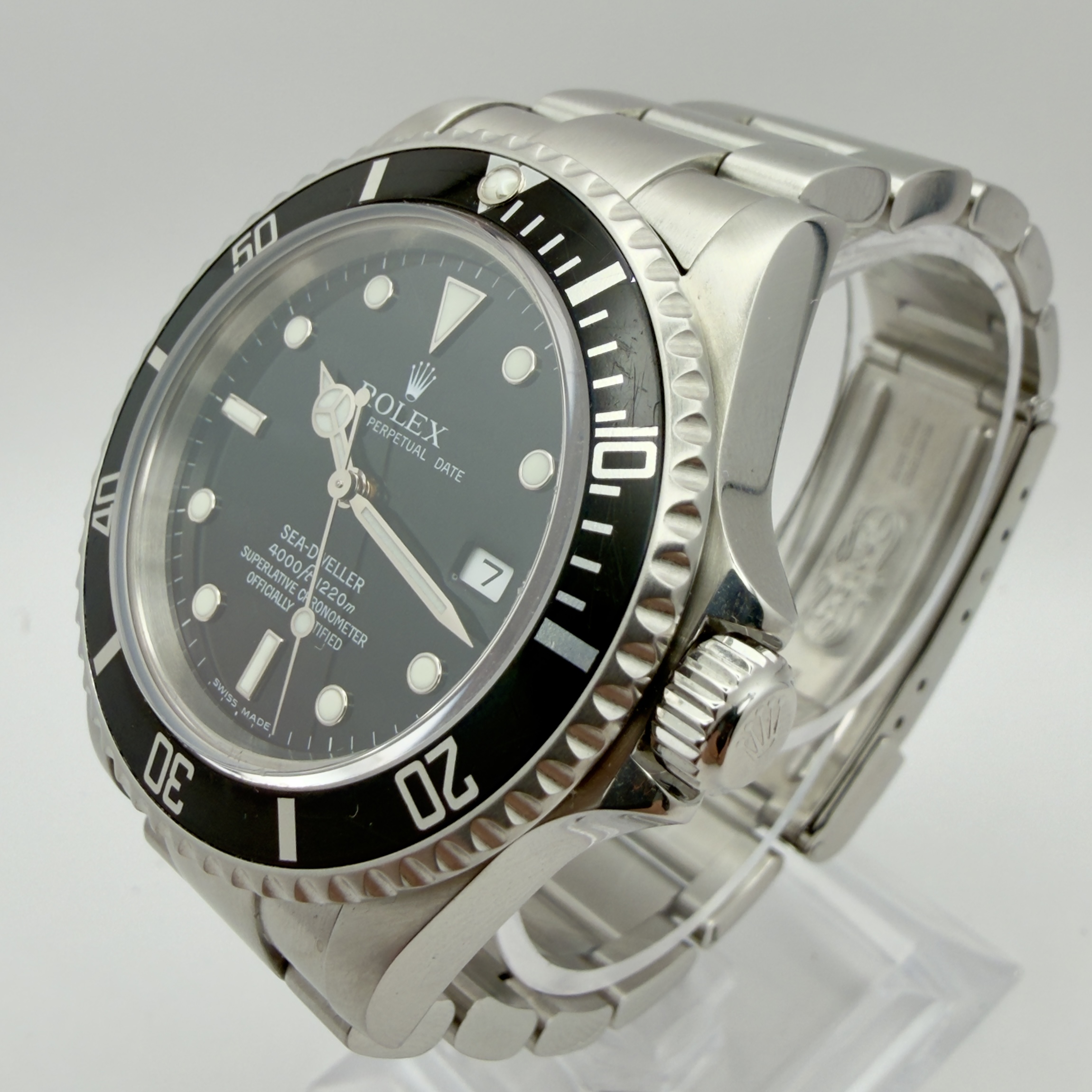 Rolex Sea-Dweller 16600 – Black Dial – 40 mm